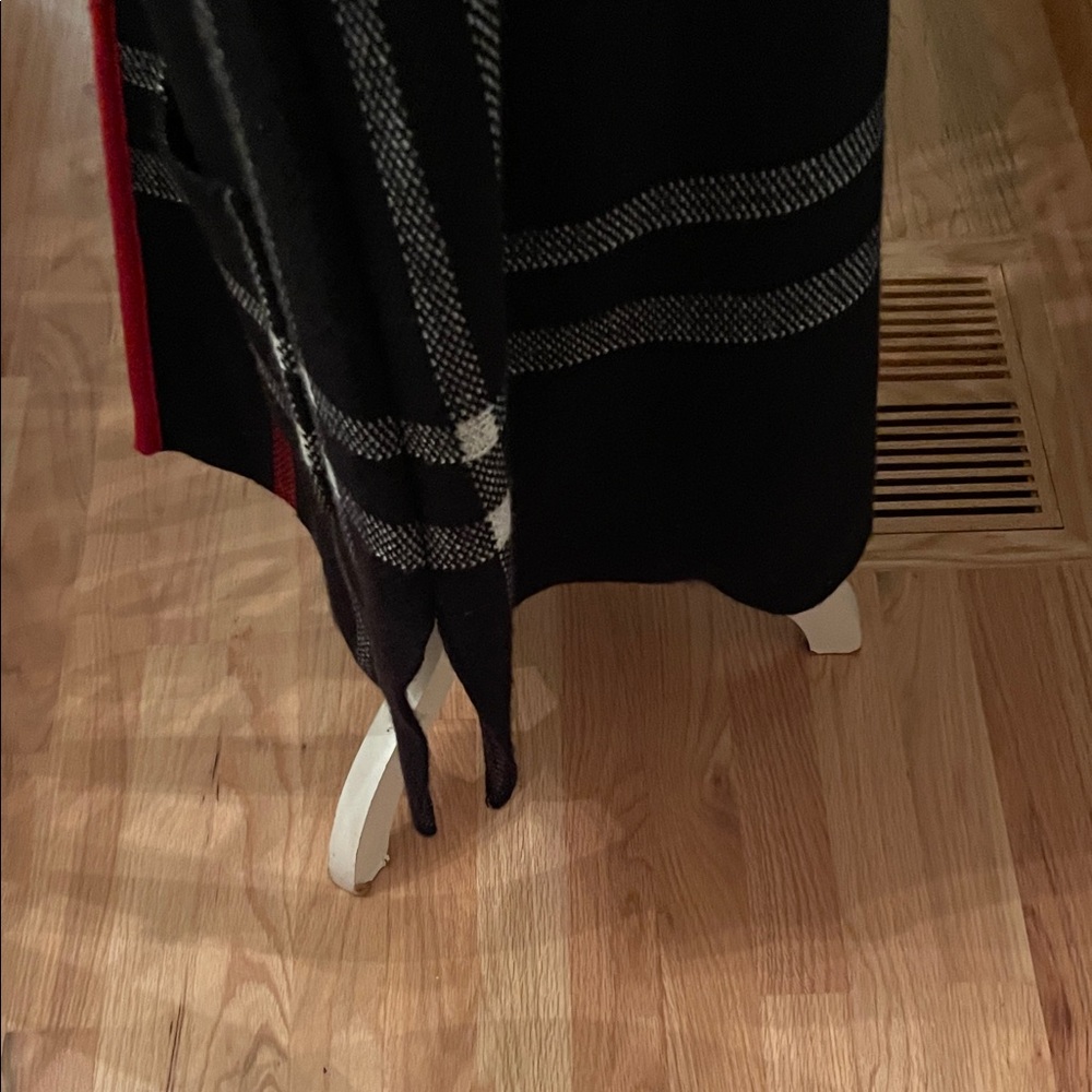 Black and Red Plaid Women's Cardigan - Picture 5 of 9